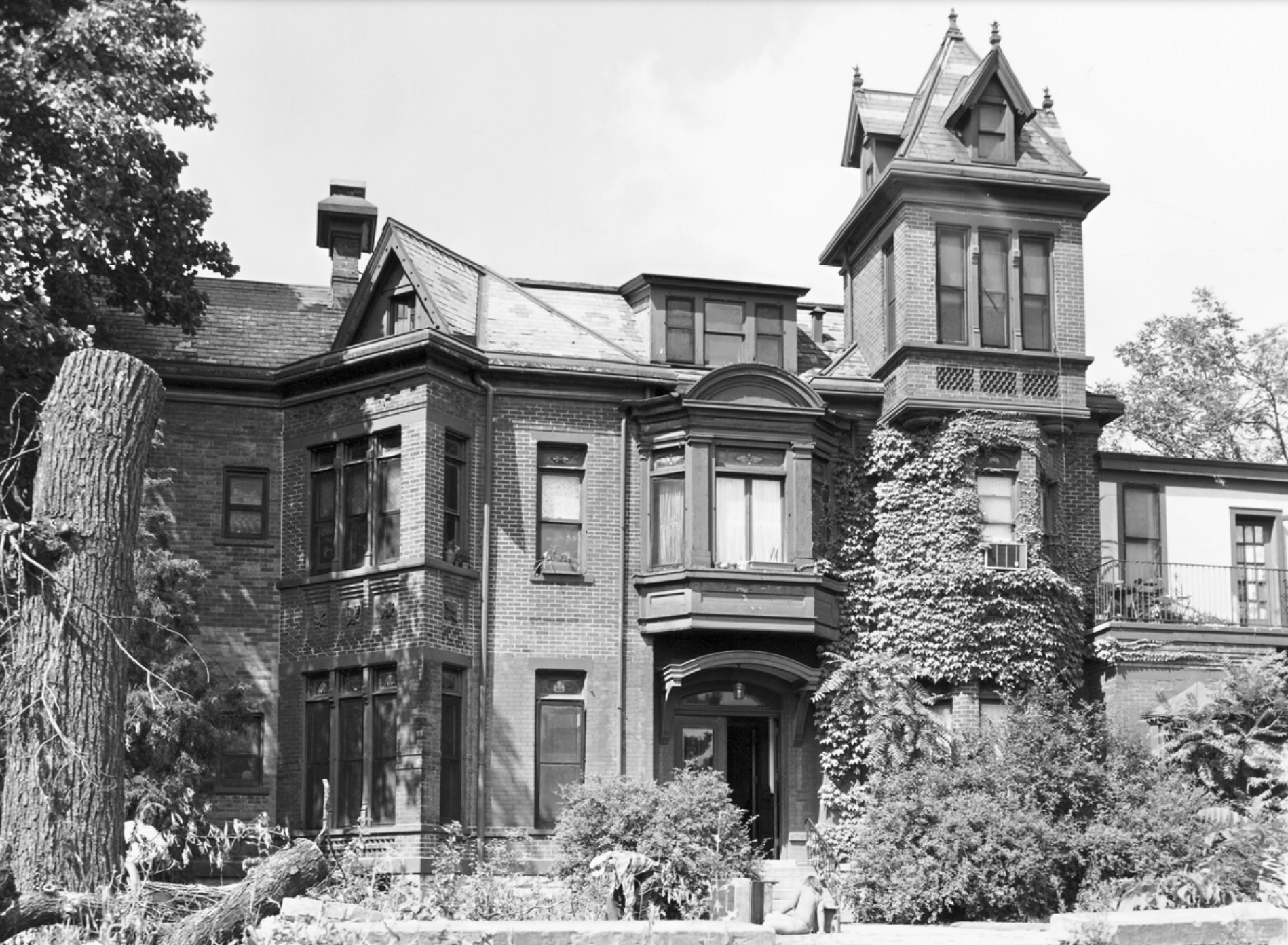 This is a 1971 image of the Mercer Mansion at 3920 Cuming Street in the Walnut Hill neighborhood of North Omaha, Nebraska. Courtesy of the City of Omaha.